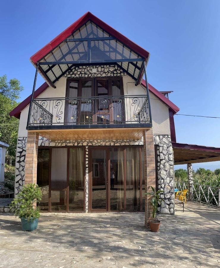 Kirta Hotel Gordi Luaran gambar