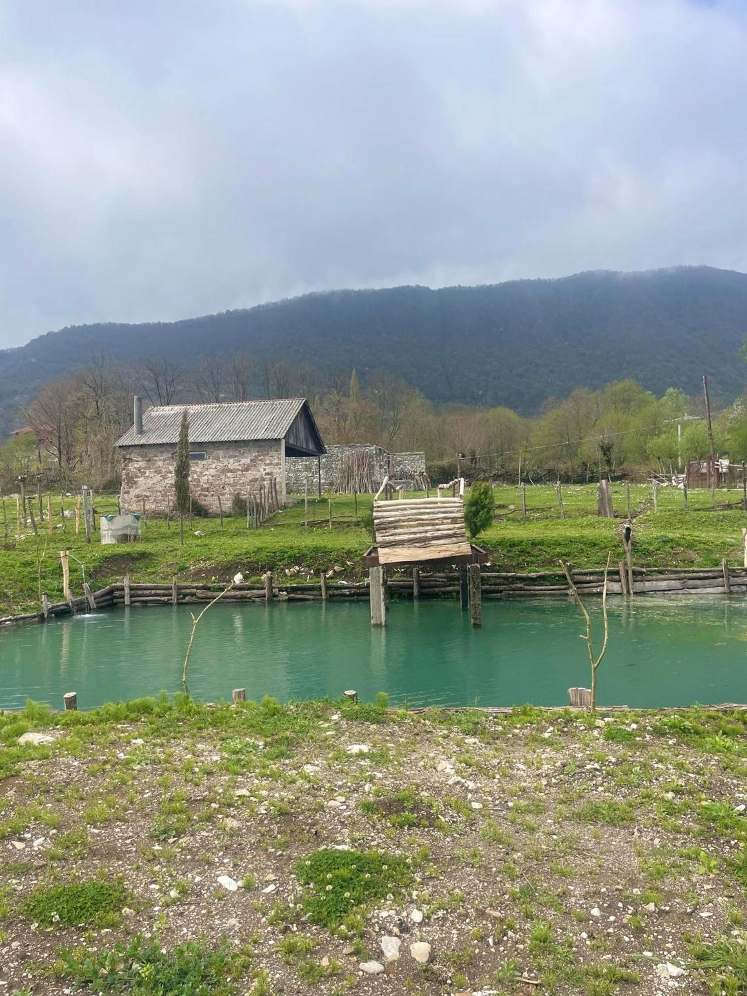 Kirta Hotel Gordi Luaran gambar
