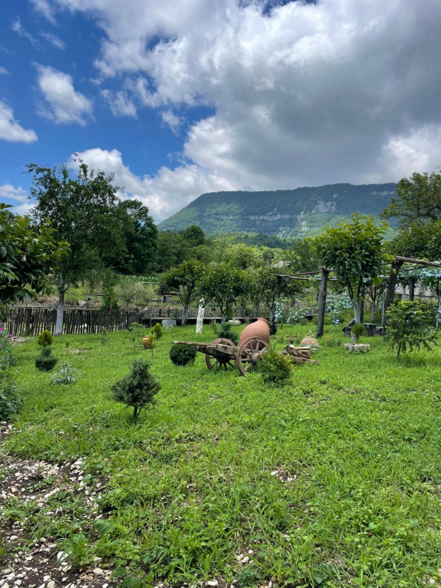 Kirta Hotel Gordi Luaran gambar