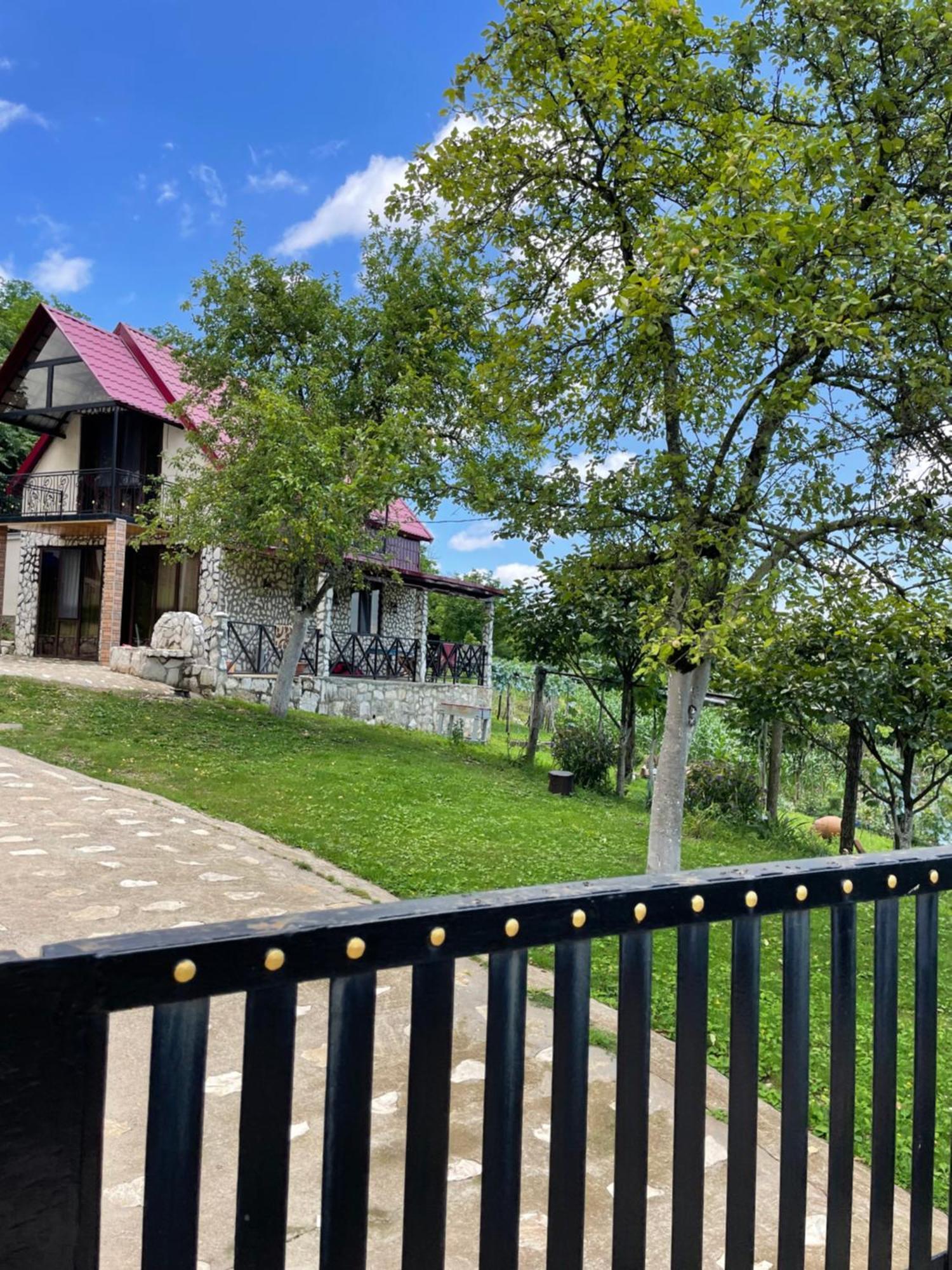 Kirta Hotel Gordi Luaran gambar