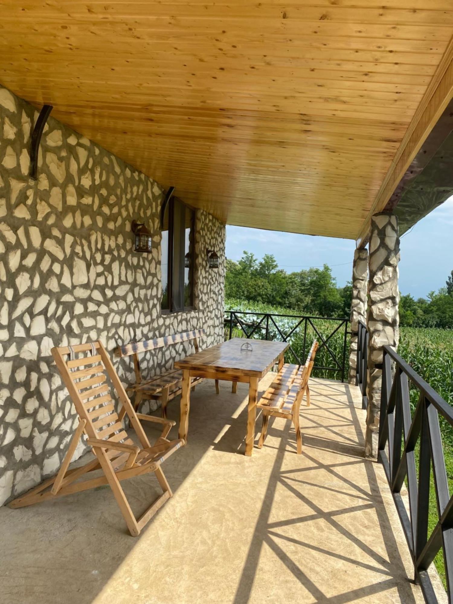 Kirta Hotel Gordi Luaran gambar